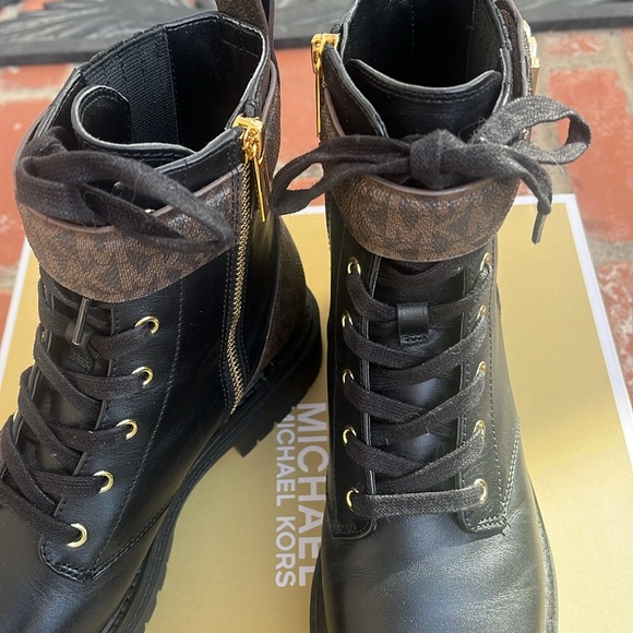 Michael Kors Stark Bootie - Picture 5 of 16